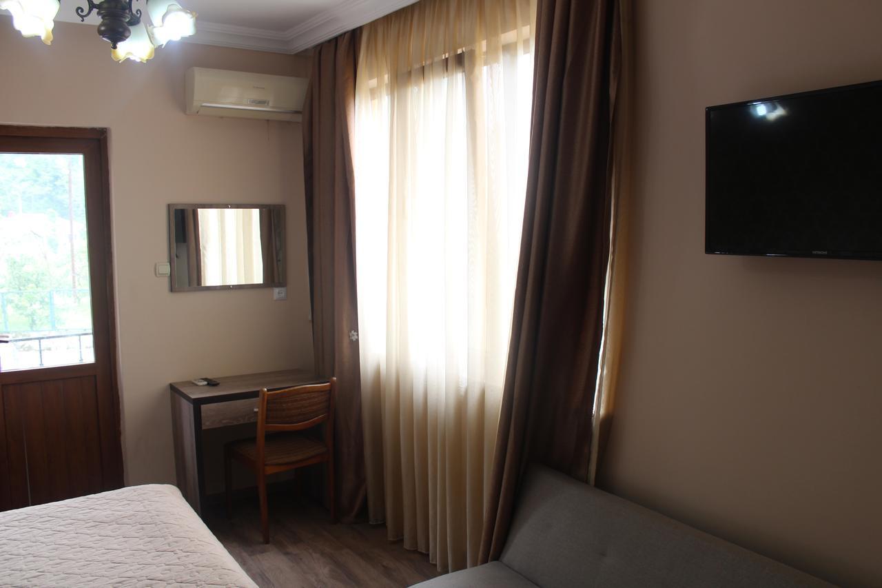 Deluxe Guest House Kvariati Exterior photo